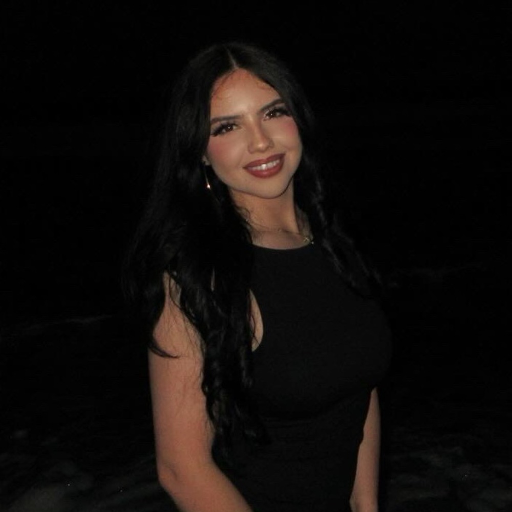 Meet your Posher, Cynthia